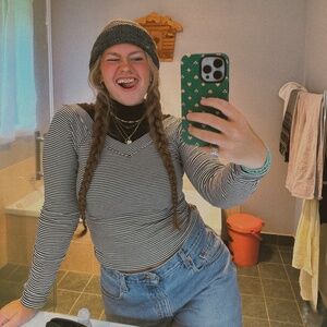 Meet your Posher, Elizabeth